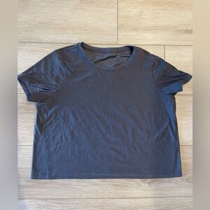 Women's Beyond Yoga short sleeve top size medium